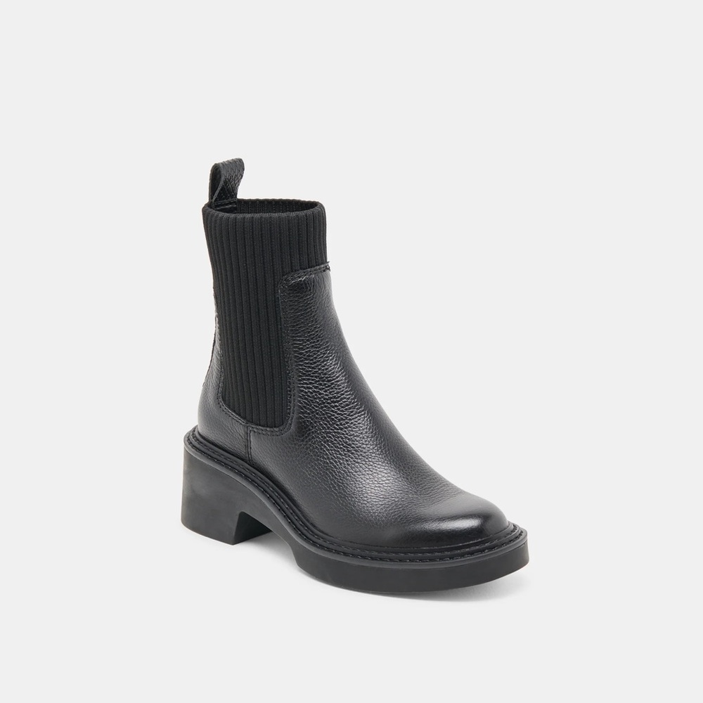 Dolce Vita Black Leather Chelsea Boots
Hilora H2O - Picture 5 of 5